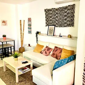 precioso-apartamento-junto-a-la-playa-y-el-centro.es-andalucia.com/
